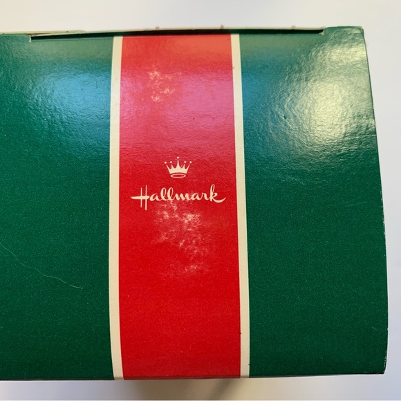 Vintage Betsy Clark Home For Christmas 1989 glass ornament.  Hallmark- New/box - Picture 5 of 6